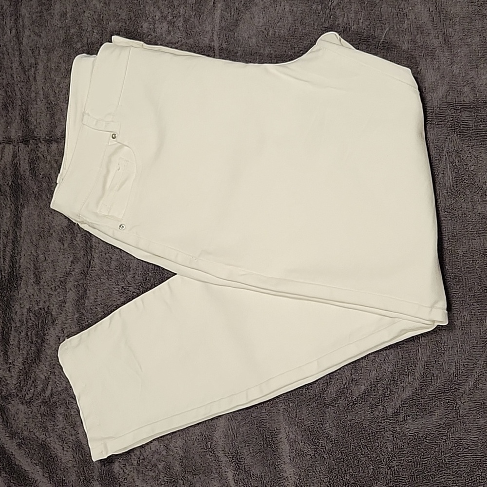 White pants - super stretchy
